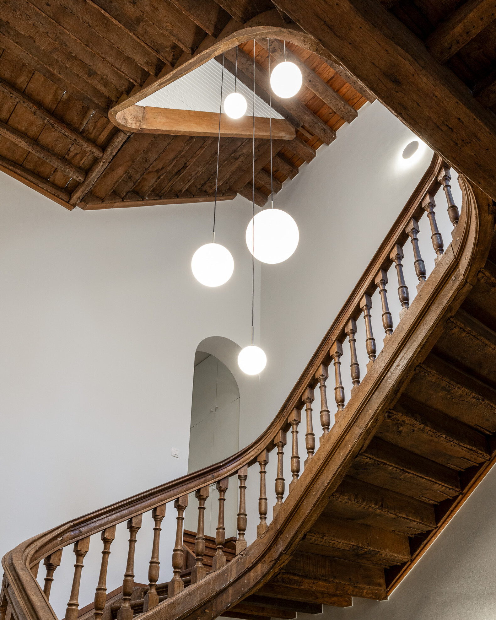 Klooster Lier — Interieur in een herbestemd kloosterpand